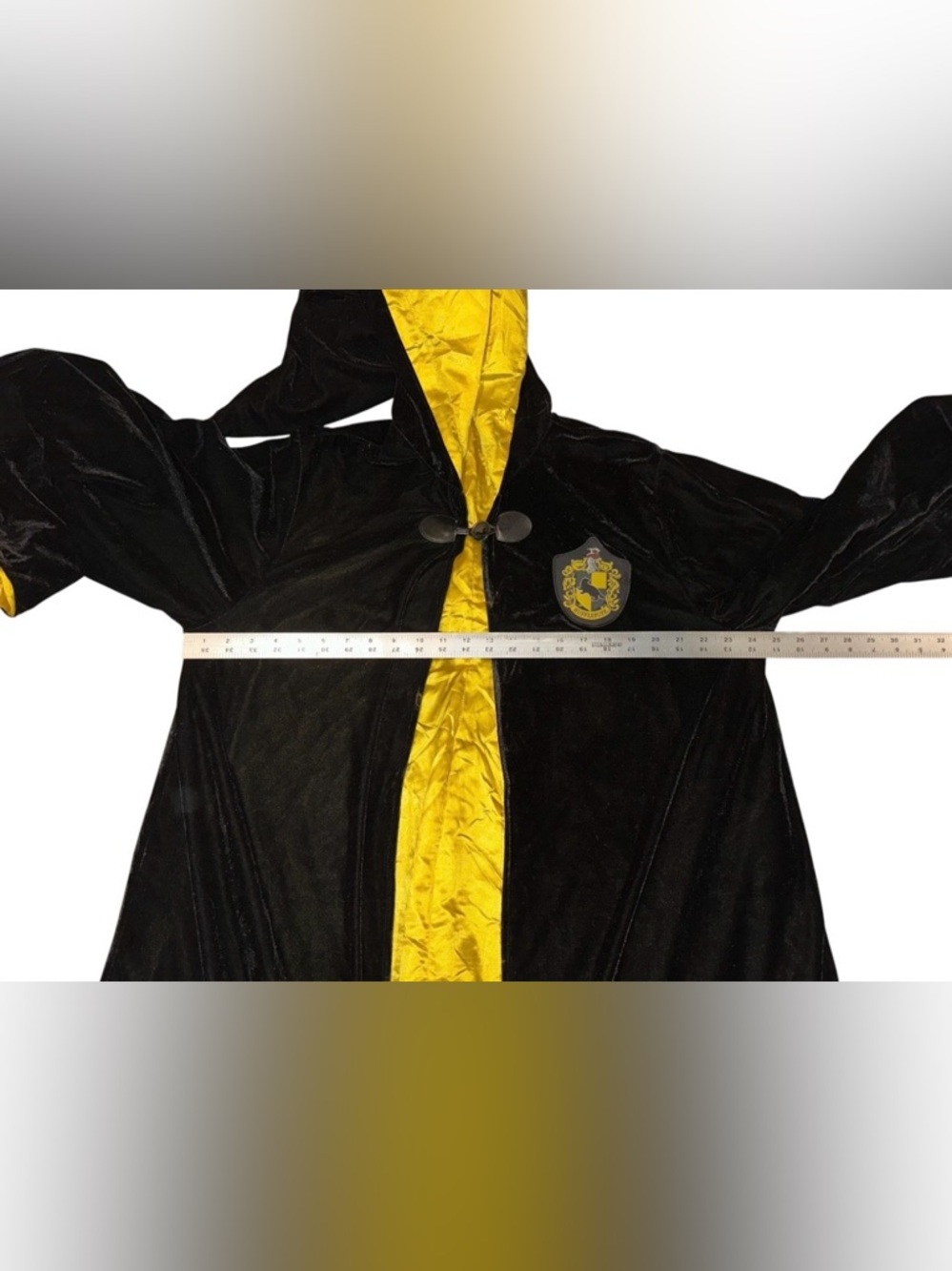 Harry Potter Hufflepuff Cloak Hooded Black Velour House Robe Adult One Size - Picture 8 of 9